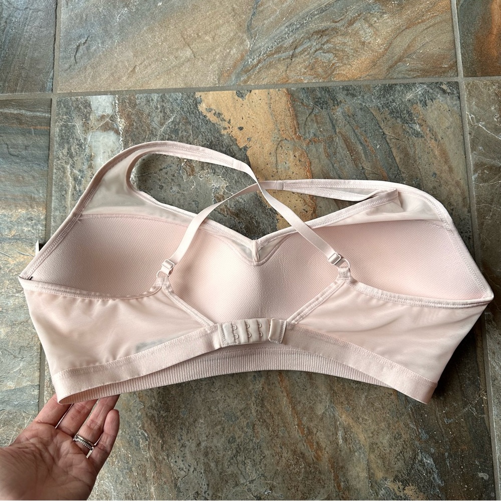 Victoria's Secret Incredible Lightweight Max Sports Bra NWT Size 38DDD Pink - Picture 3 of 9